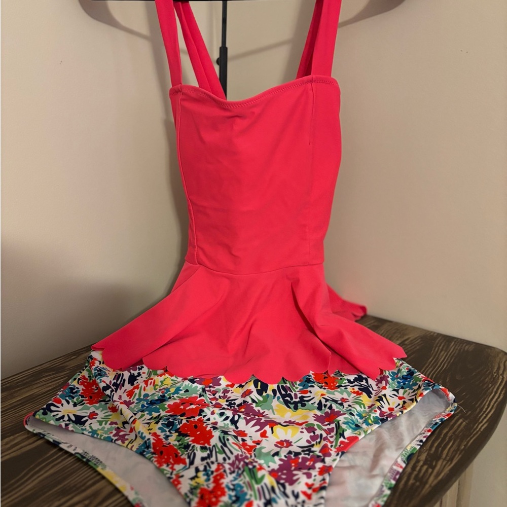 Cupshe Large Bright Floral Tankini Swimsuit – 2-Piece Set